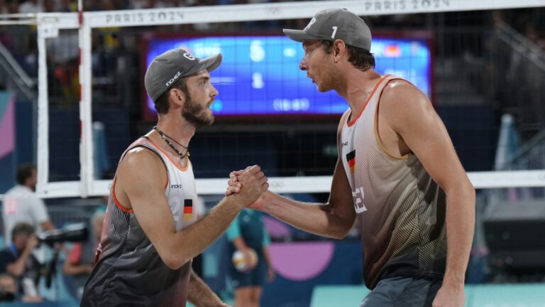 Clemens Wickler (l.) und Nils Ehlers <br> <small>(Foto: AFP/SID/DIMITAR DILKOFF)</small>